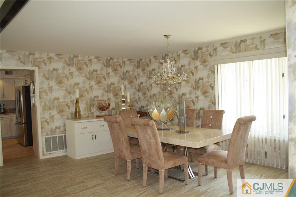 39 Crown Road Somerset, NJ 08873 - Photo 4 of 14 Gallery Image 4