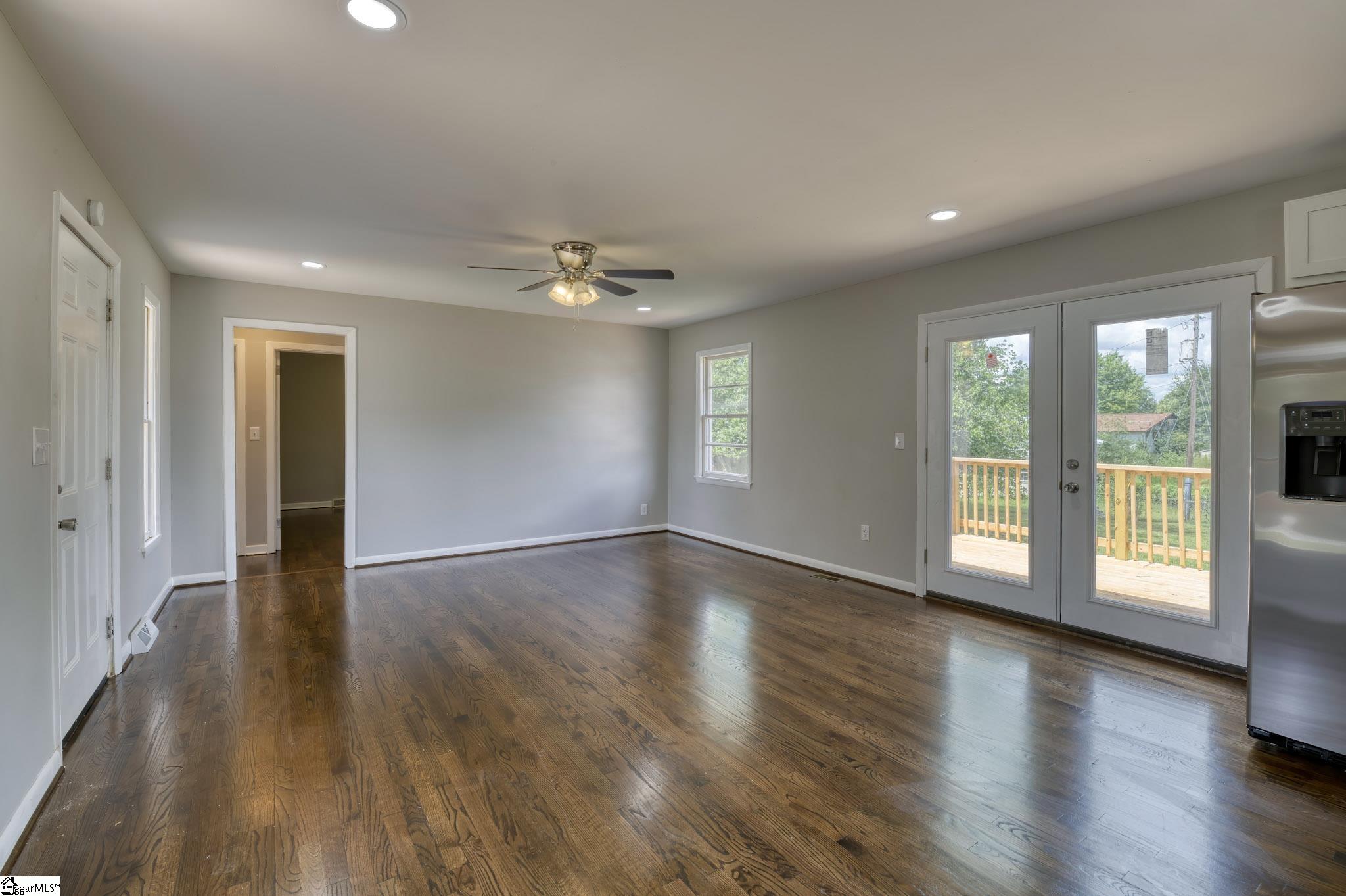 313 Westchester Road Easley, SC 29640 - Photo 3 of 25 Gallery Image 3