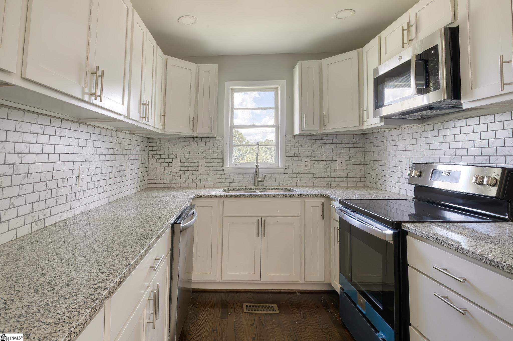 313 Westchester Road Easley, SC 29640 - Photo 5 of 25 Gallery Image 5