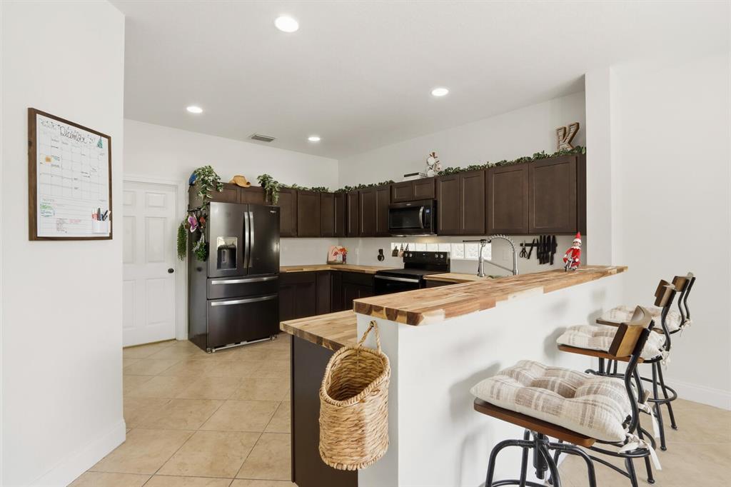 1085 Center Stone Lane Riviera Beach, FL 33404 - Photo 9 of 50