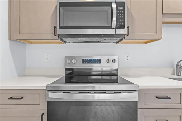 $450,000 | 162 West Street, Unit 1, Essex Junction, VT 05452