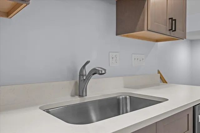 $450,000 | 162 West Street, Unit 1, Essex Junction, VT 05452