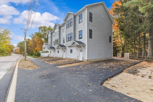 $450,000 | 162 West Street, Unit 1, Essex Junction, VT 05452