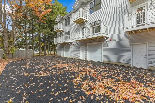 $450,000 | 162 West Street, Unit 1, Essex Junction, VT 05452