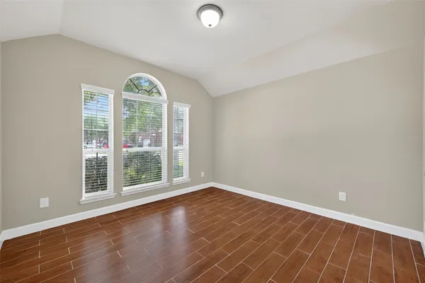 $2,100 | 2000 Water Trace Court, Richmond, TX 77469