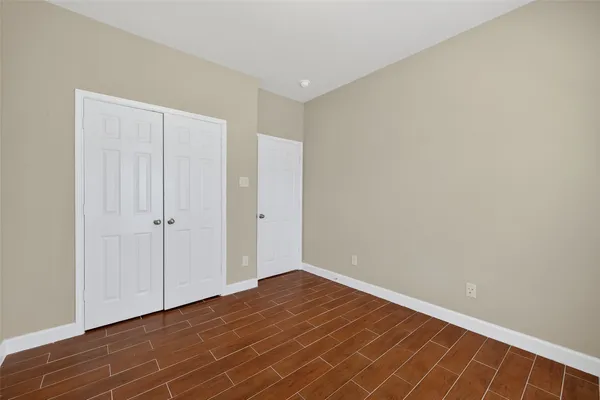 $2,100 | 2000 Water Trace Court, Richmond, TX 77469