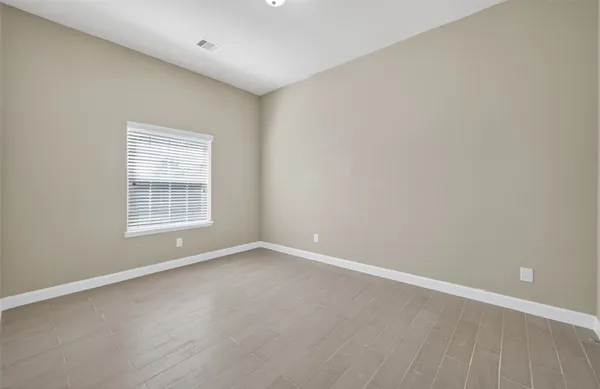 $2,100 | 2000 Water Trace Court, Richmond, TX 77469