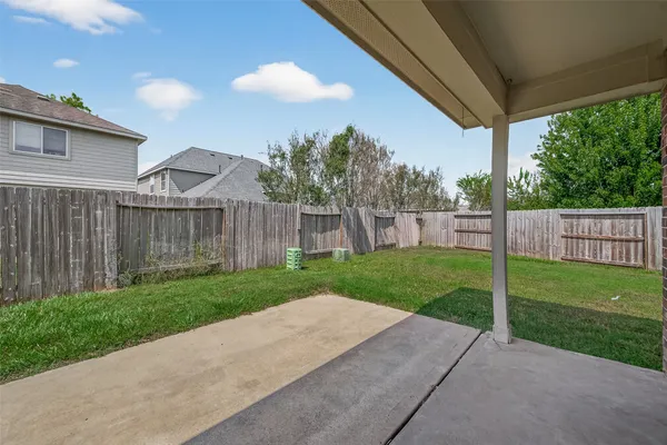 $2,100 | 2000 Water Trace Court, Richmond, TX 77469
