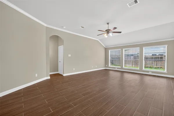 $2,100 | 2000 Water Trace Court, Richmond, TX 77469