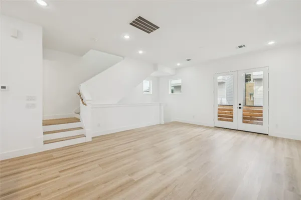 $2,490 | 111 Milby Street, Houston, TX 77003