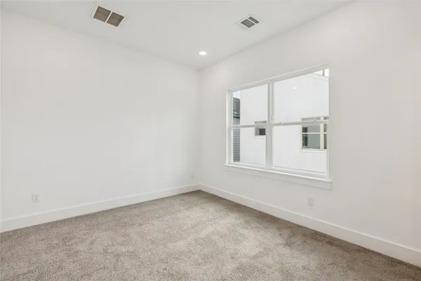 $2,490 | 111 Milby Street, Houston, TX 77003