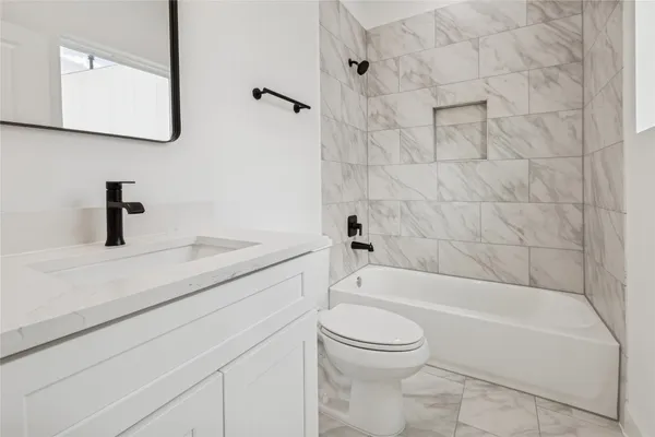 $2,490 | 111 Milby Street, Houston, TX 77003