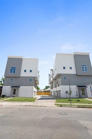 $2,490 | 111 Milby Street, Houston, TX 77003