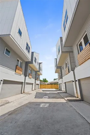 $2,490 | 111 Milby Street, Houston, TX 77003