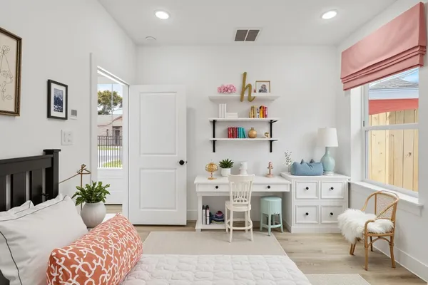 $2,490 | 111 Milby Street, Houston, TX 77003