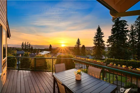 $975,000 | 1212 Toledo Street, Bellingham, WA 98229