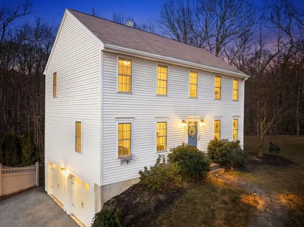 $587,500 | 32 Linden Street, Douglas, MA 01516