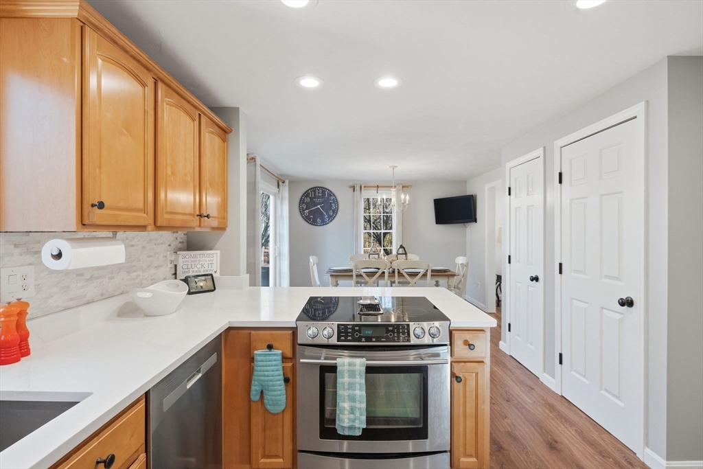 32 Linden Street Douglas, MA 01516 - Photo 11 of 40
