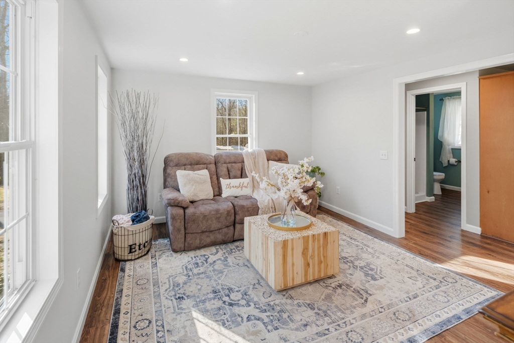 32 Linden Street Douglas, MA 01516 - Photo 17 of 40