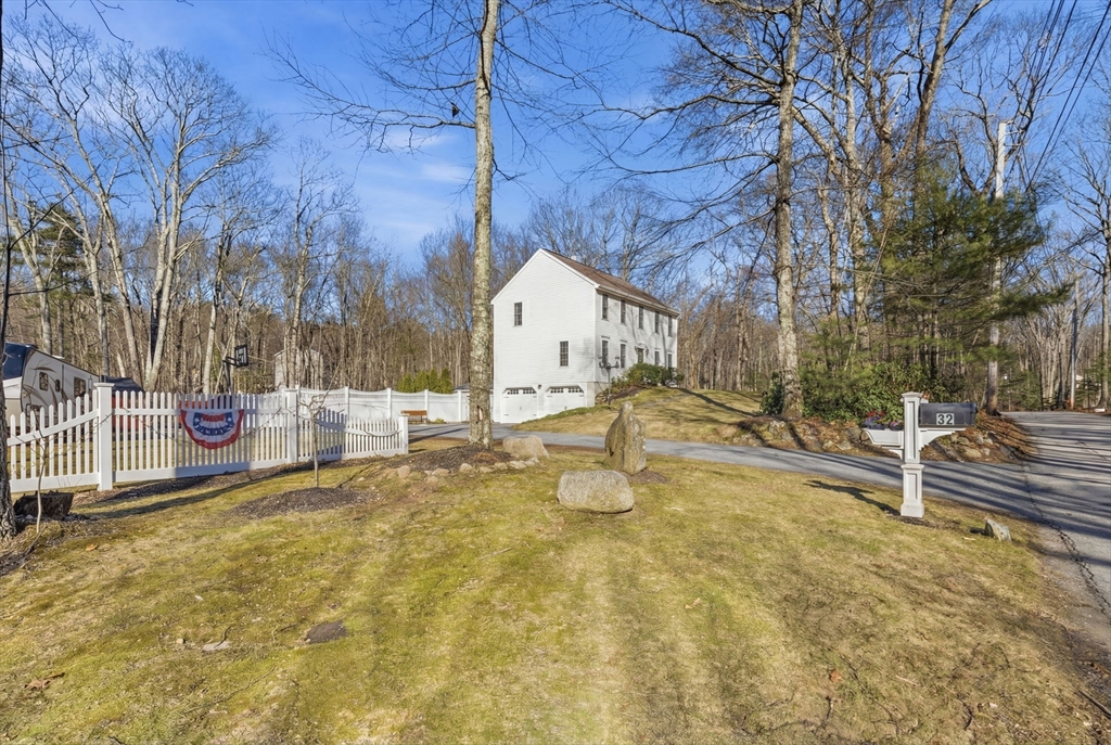 32 Linden Street Douglas, MA 01516 - Photo 2 of 40