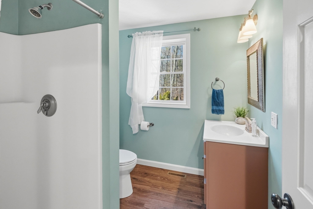 32 Linden Street Douglas, MA 01516 - Photo 21 of 40