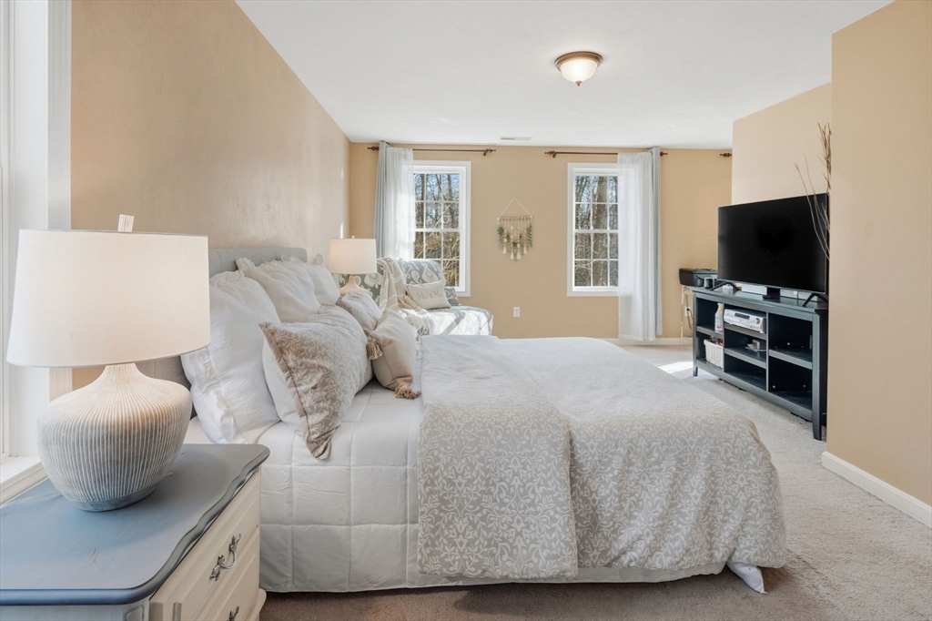 32 Linden Street Douglas, MA 01516 - Photo 24 of 40