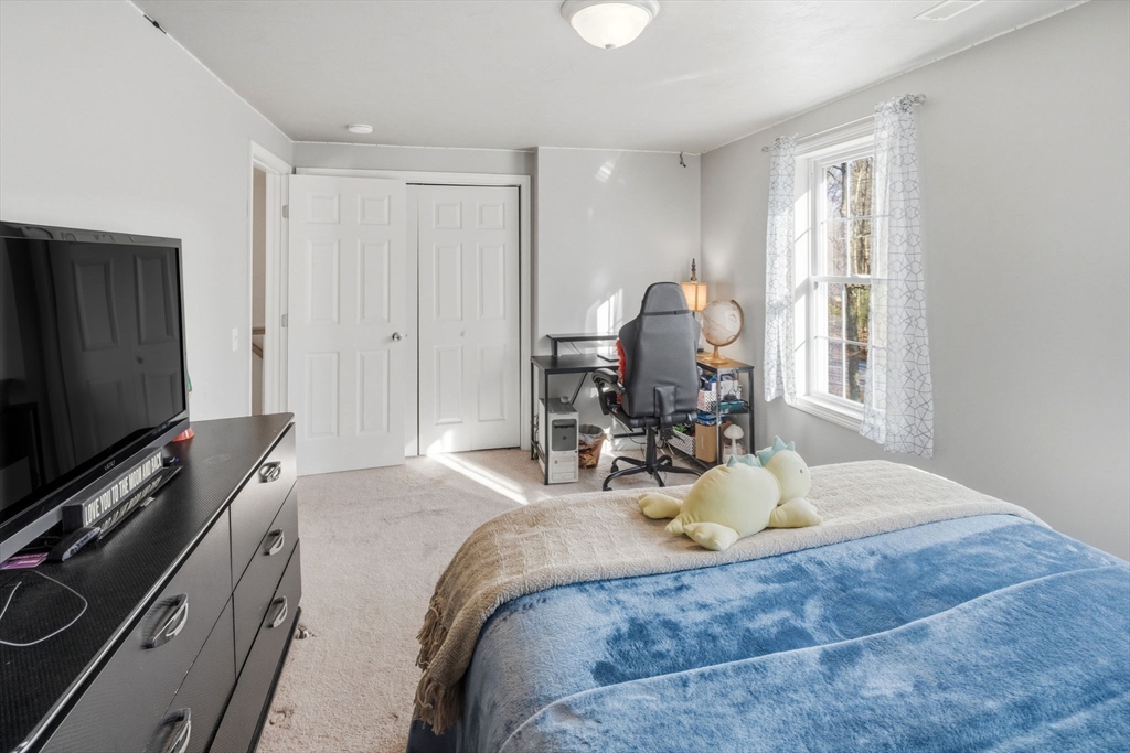 32 Linden Street Douglas, MA 01516 - Photo 29 of 40