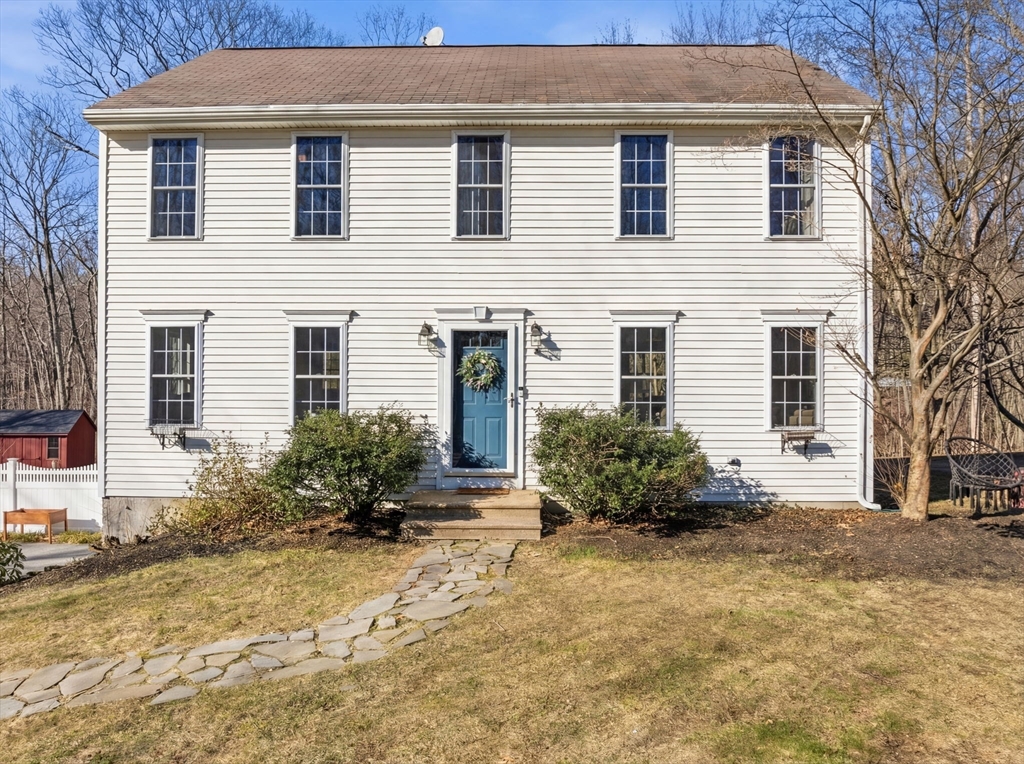 32 Linden Street Douglas, MA 01516 - Photo 3 of 40