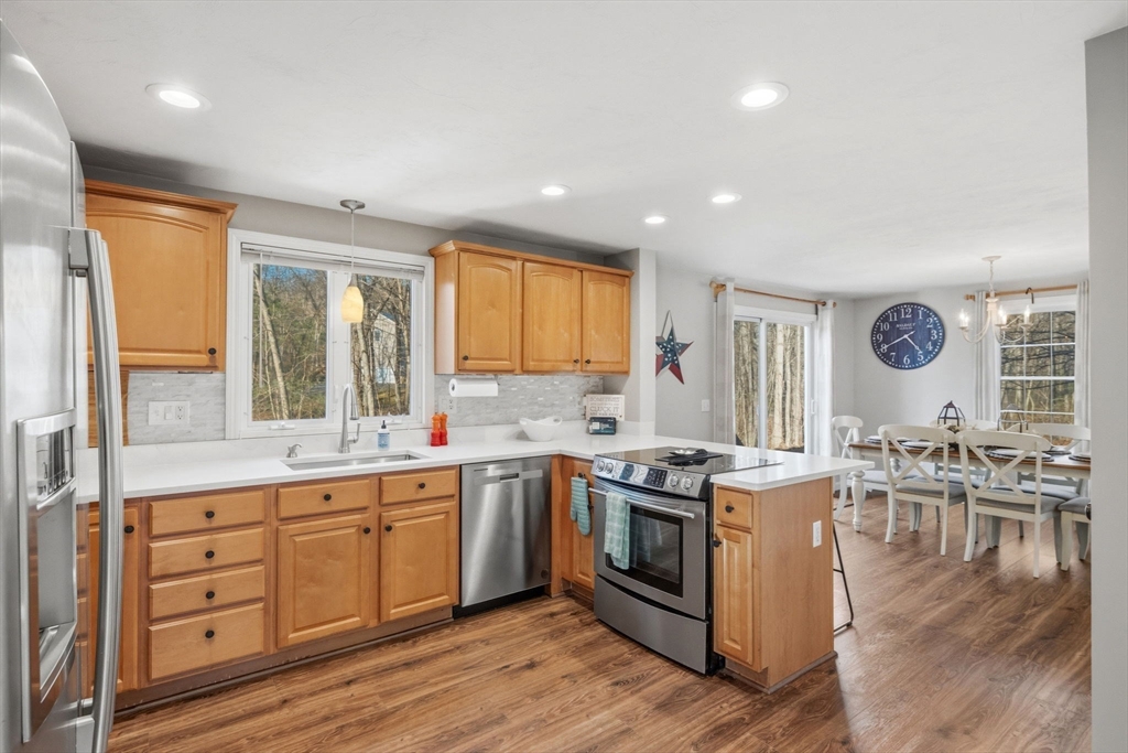 32 Linden Street Douglas, MA 01516 - Photo 7 of 40