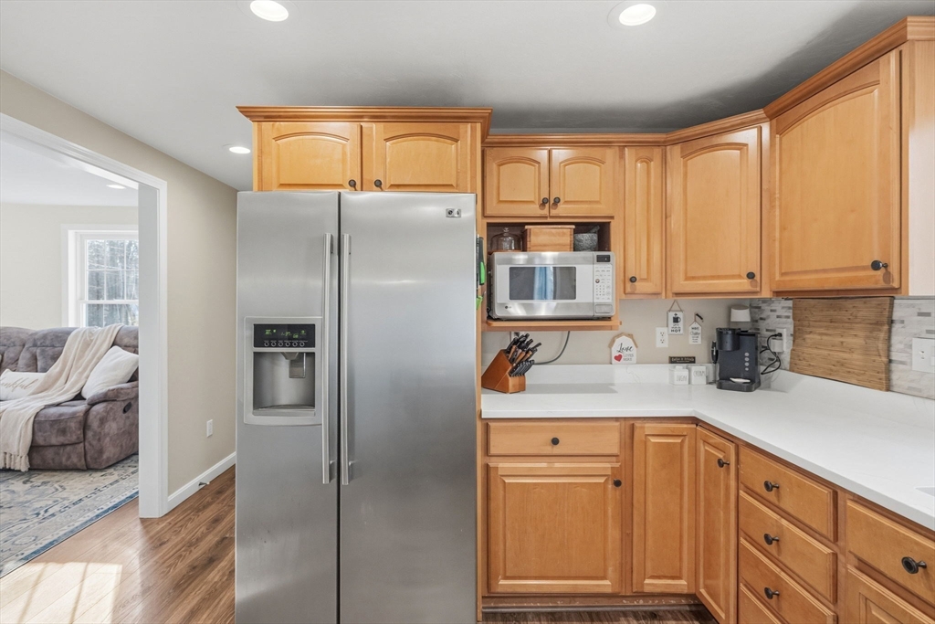 32 Linden Street Douglas, MA 01516 - Photo 10 of 40