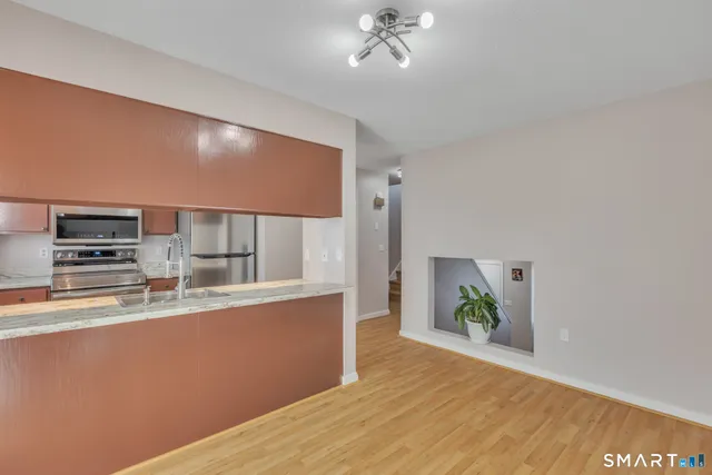 $2,000 | 60 Old Town Road, Unit 143, Vernon Rockville, CT 06066