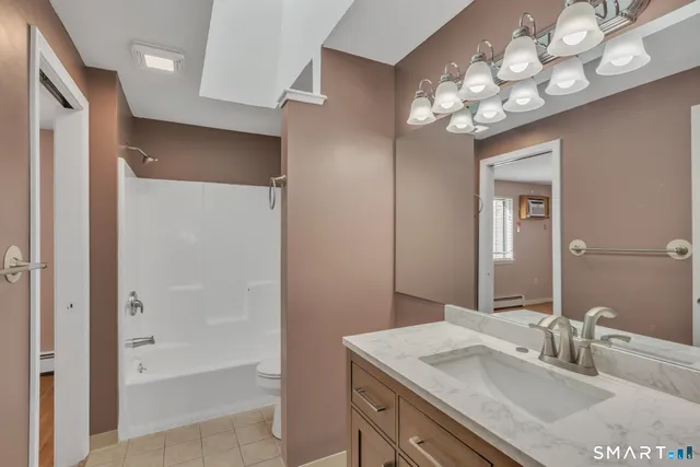 $2,000 | 60 Old Town Road, Unit 143, Vernon Rockville, CT 06066