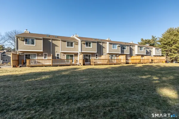 $2,000 | 60 Old Town Road, Unit 143, Vernon, CT 06066