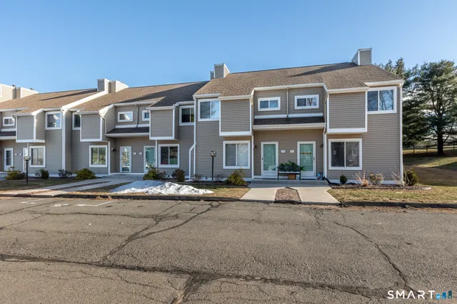 $2,000 | 60 Old Town Road, Unit 143, Vernon Rockville, CT 06066