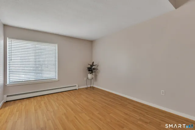 $2,000 | 60 Old Town Road, Unit 143, Vernon Rockville, CT 06066