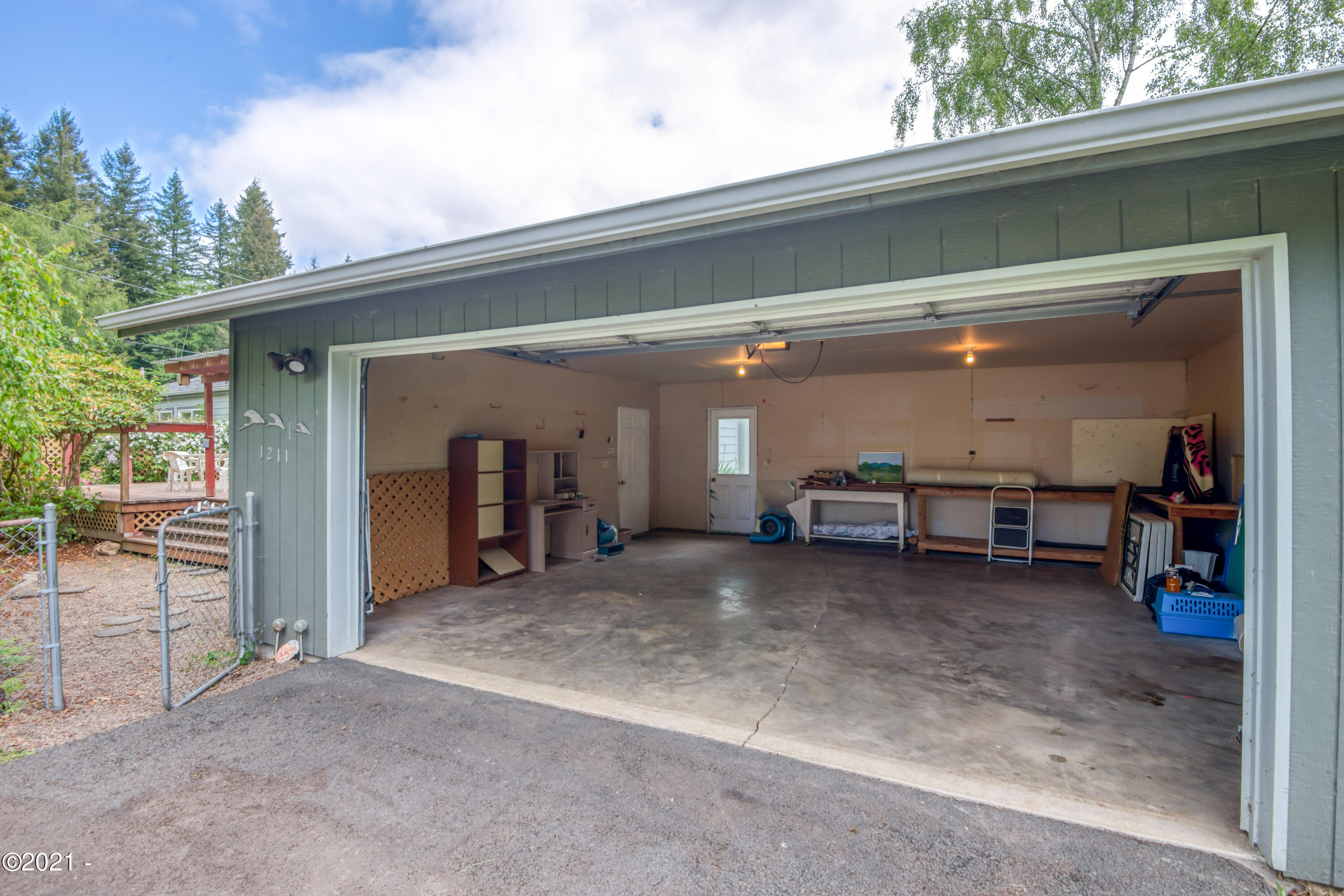 1211 Southeast River Road Toledo, OR 97391 - Photo 45 of 48 1211River3