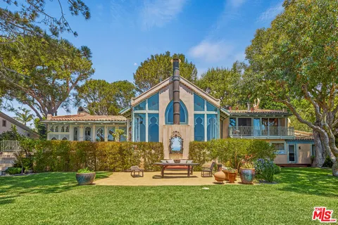 $28,500,000 | 28980 Cliffside Drive, Malibu, CA 90265