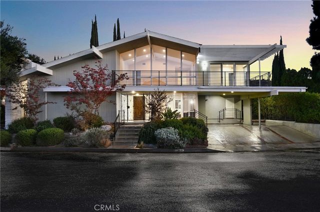 $3,400,000 | 11566 Dona Teresa Drive, Studio City, CA 91604