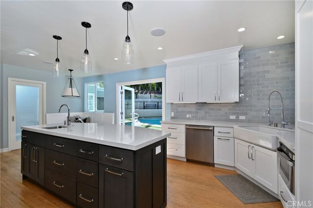 $3,400,000 | 11566 Dona Teresa Drive, Studio City, CA 91604