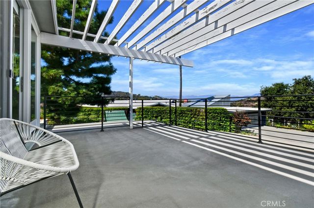 $3,400,000 | 11566 Dona Teresa Drive, Studio City, CA 91604