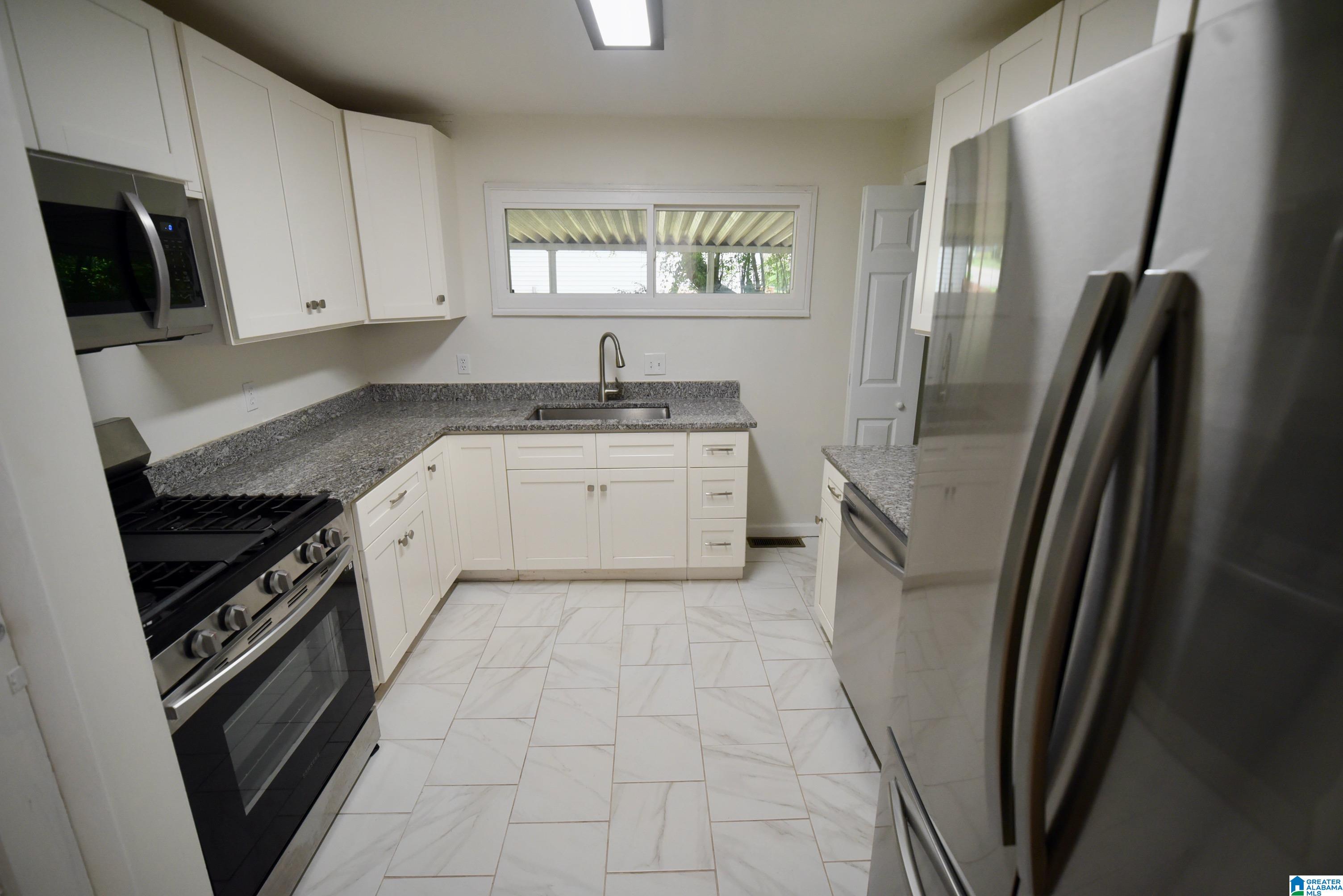 1341 Cresthill Road Birmingham, AL 35213 - Photo 4 of 19