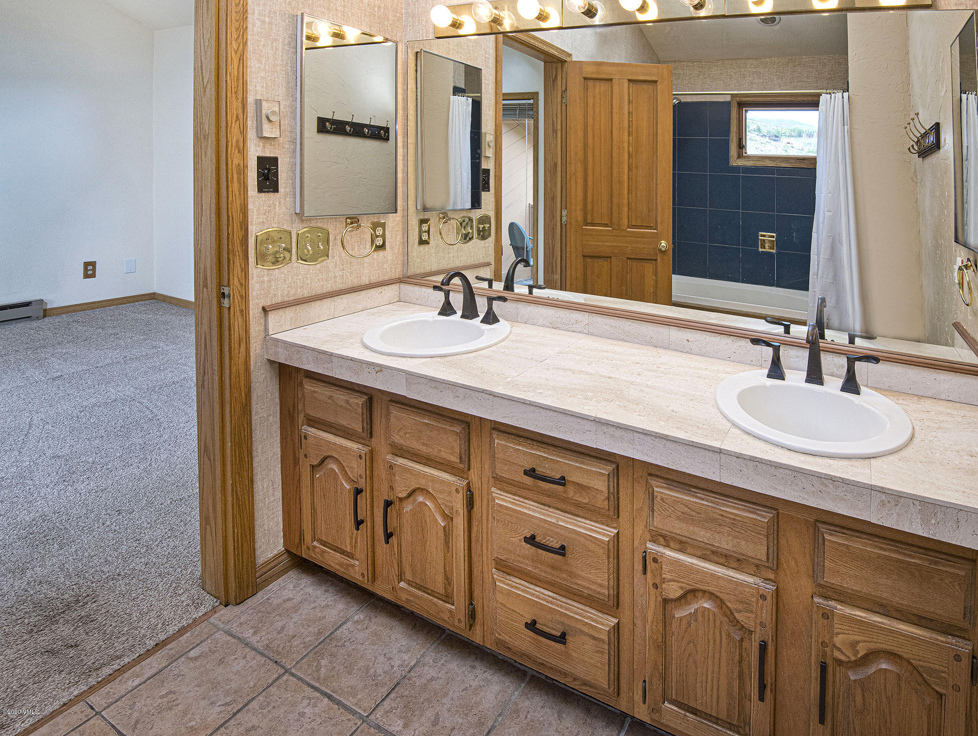3050 Wildridge Road, Unit 5 Avon, CO 81620 - Photo 15 of 28 3050-WildrdgeRd-5-MLS_60