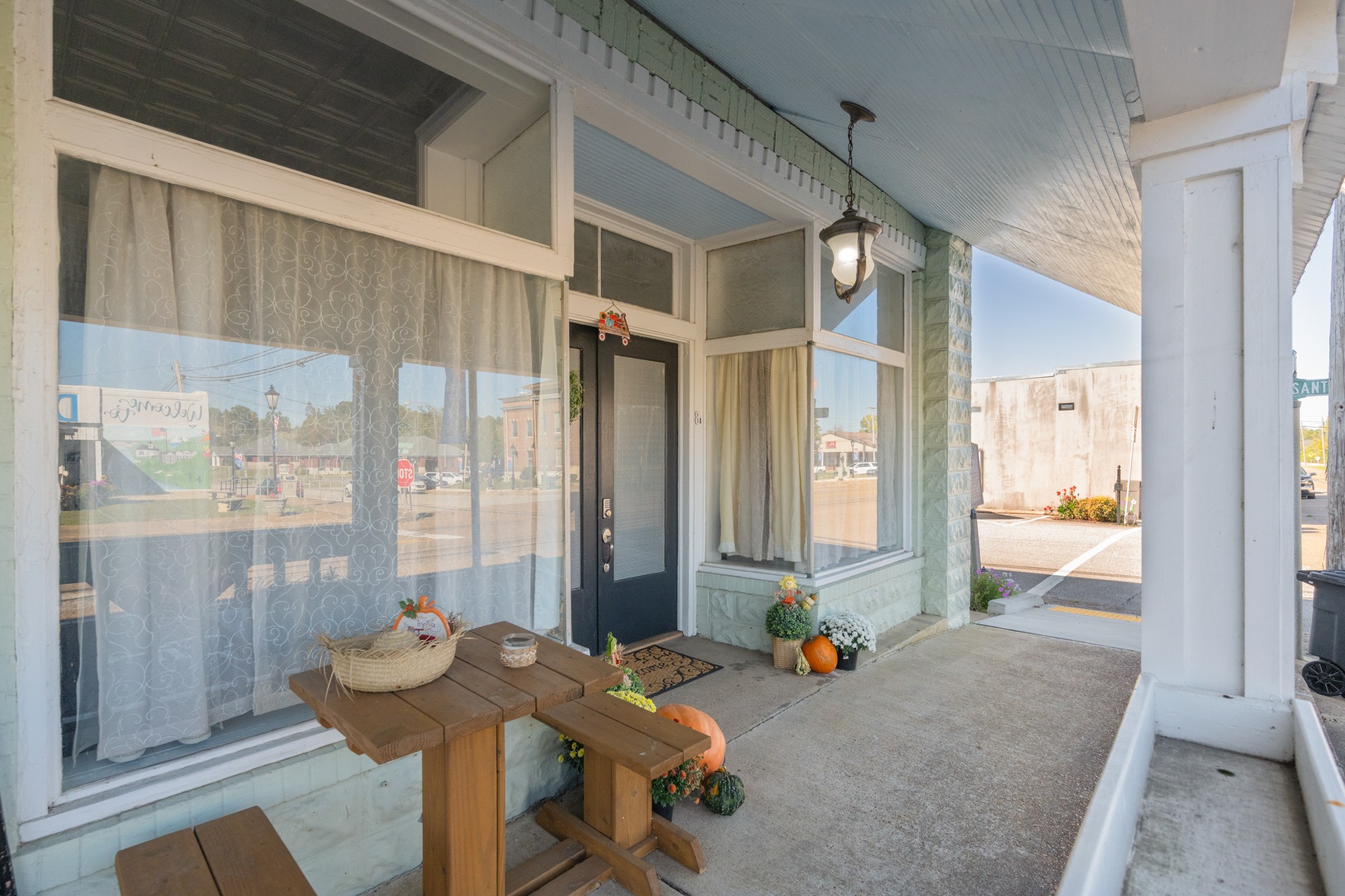 8 East Main Street Decaturville, TN 38329 - Photo 16 of 27 a living room with furniture and next to a window