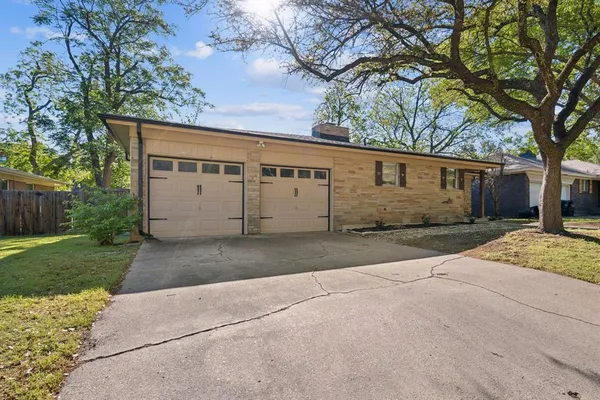 $3,500 | 3605 Jeanette Drive, Fort Worth, TX 76109