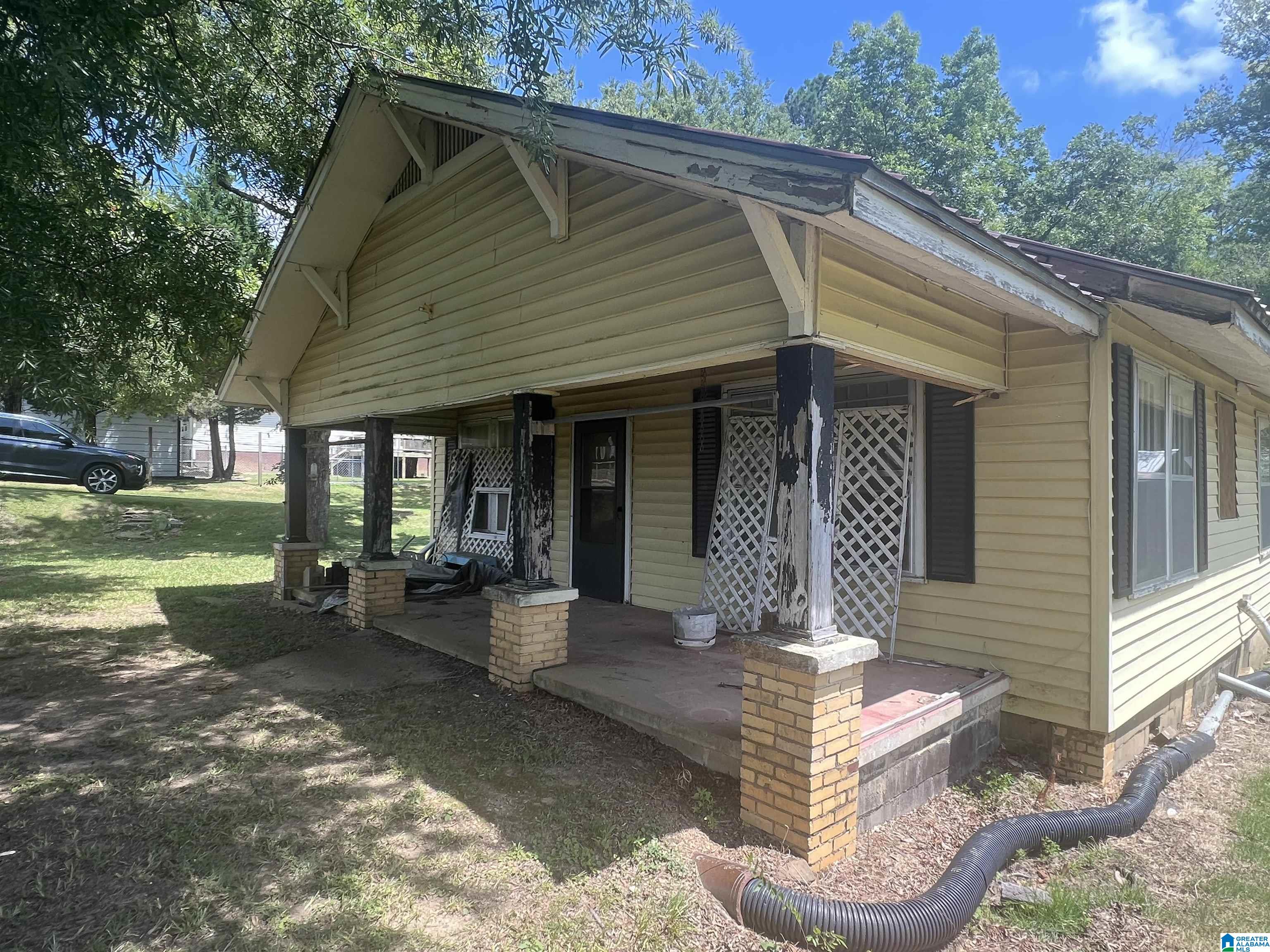 1007 10th Street West Jasper, AL 35501 - Photo 1 of 10