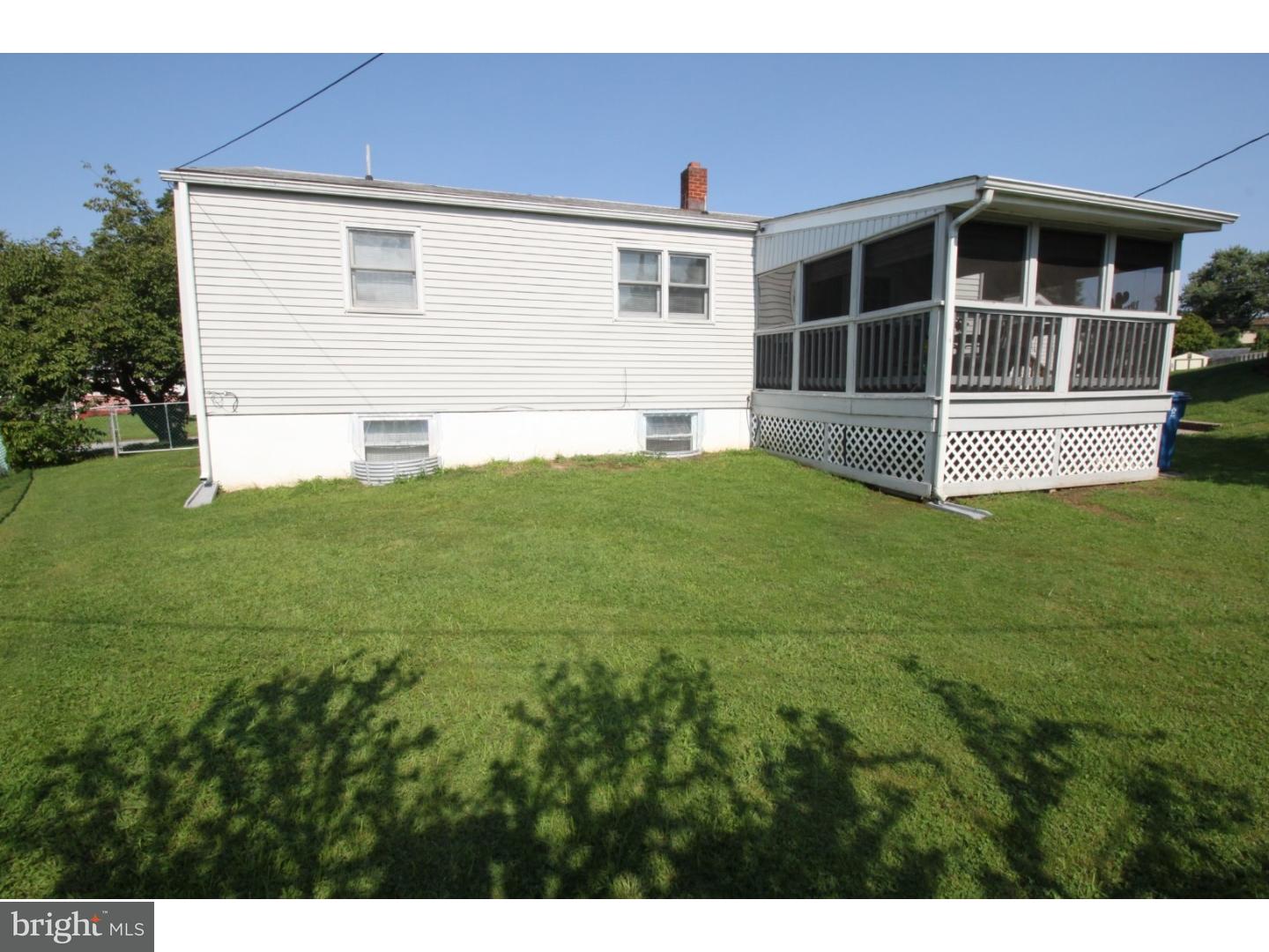 3 Dryden Road New Castle, DE 19720 - Photo 2 of 24 Gallery Image 2