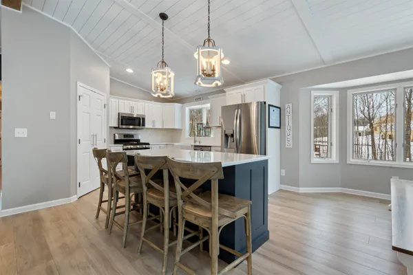 $729,900 | 4809 Oak Ridge Drive, Hermantown, MN 55811