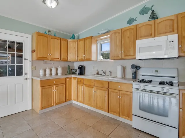 $3,000 | 3957 Canal Drive, Sebastian, FL 32976