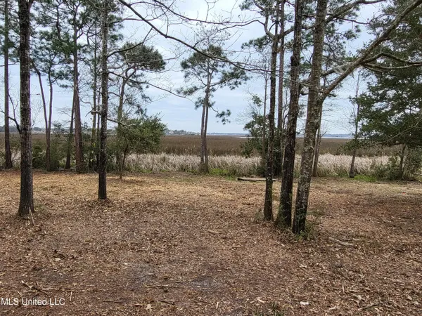 $399,000 | West Oaklawn Road, Biloxi, MS 39532