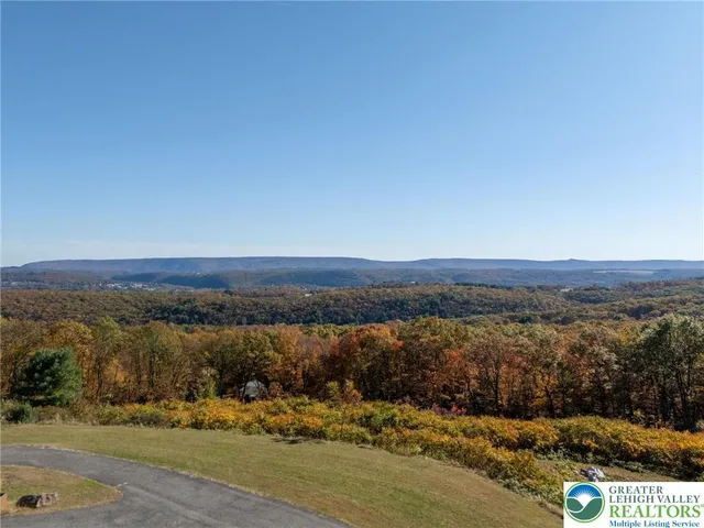 $793,396 | 394 Flagstaff Road, Lehighton, PA 18235